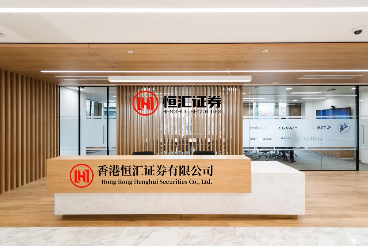 兴盛网官网 端庄雪梨：散户血泪真相：拿不住20%盈利，却死扛50%暴跌？3个陷阱 3个破局法，看懂少走5年弯路 炒股最扎心的莫过于：买对了寒武纪，47元进场赚20%就慌忙卖出，眼睁睁看着它涨成295万；可买...
